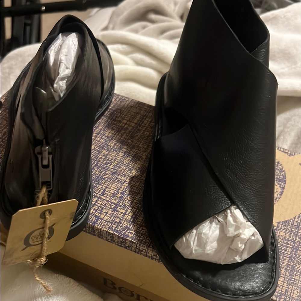 Bonnibel Black Women's Sandals